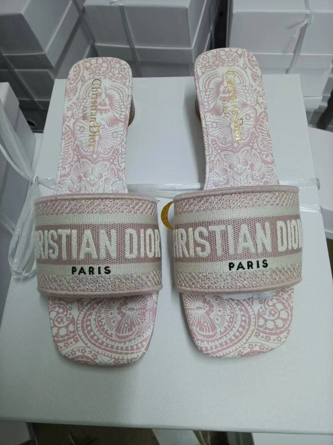 4ior KCQ902ECB_S35P embroidery cowhide Heel height：3.5CM item:ET-X234G1109